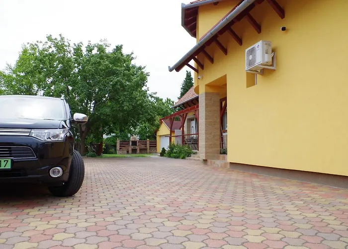 Aranyhal Appartement *